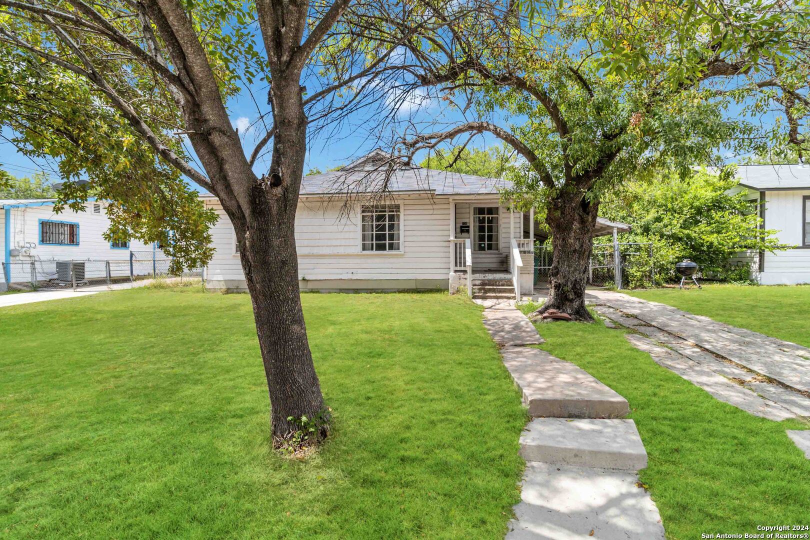 139 LOMA PARK DR