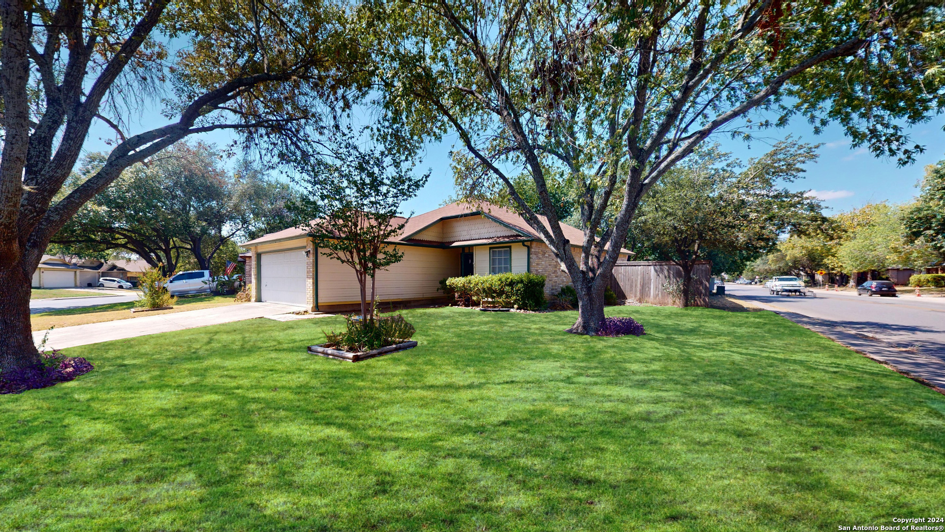 7335 LANSBURY DR