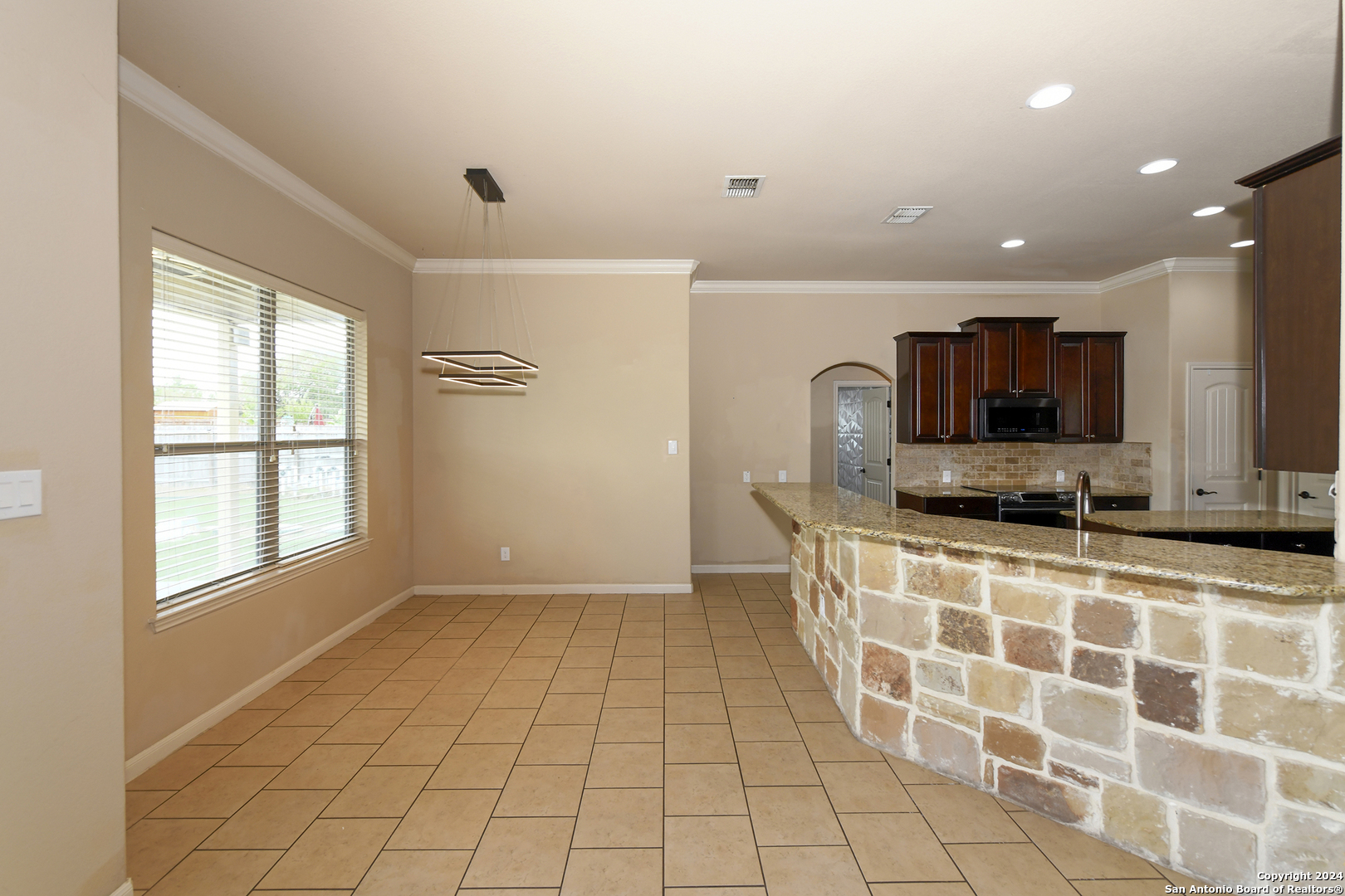 9818 Spinnaker Path