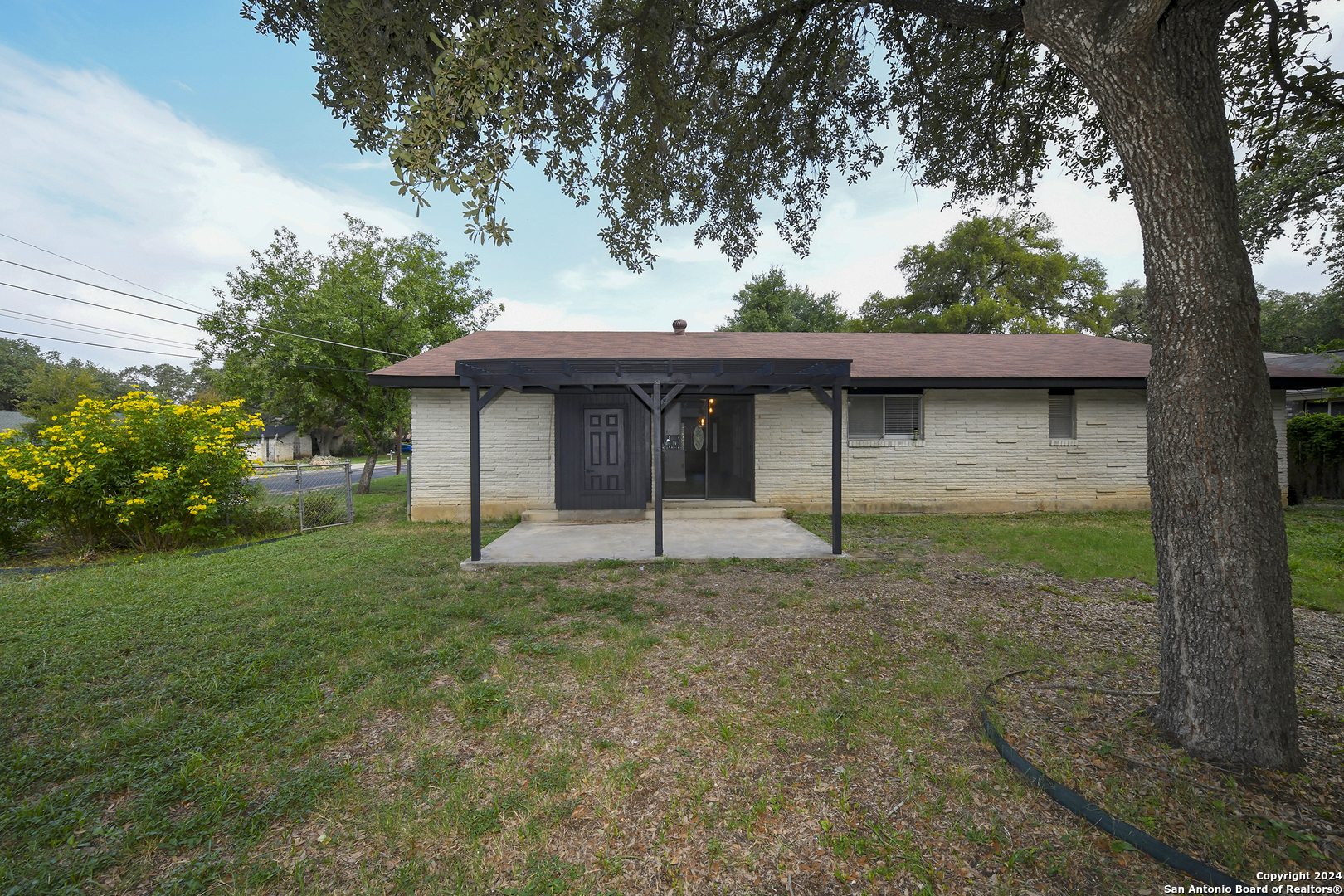 6902 Forest Park