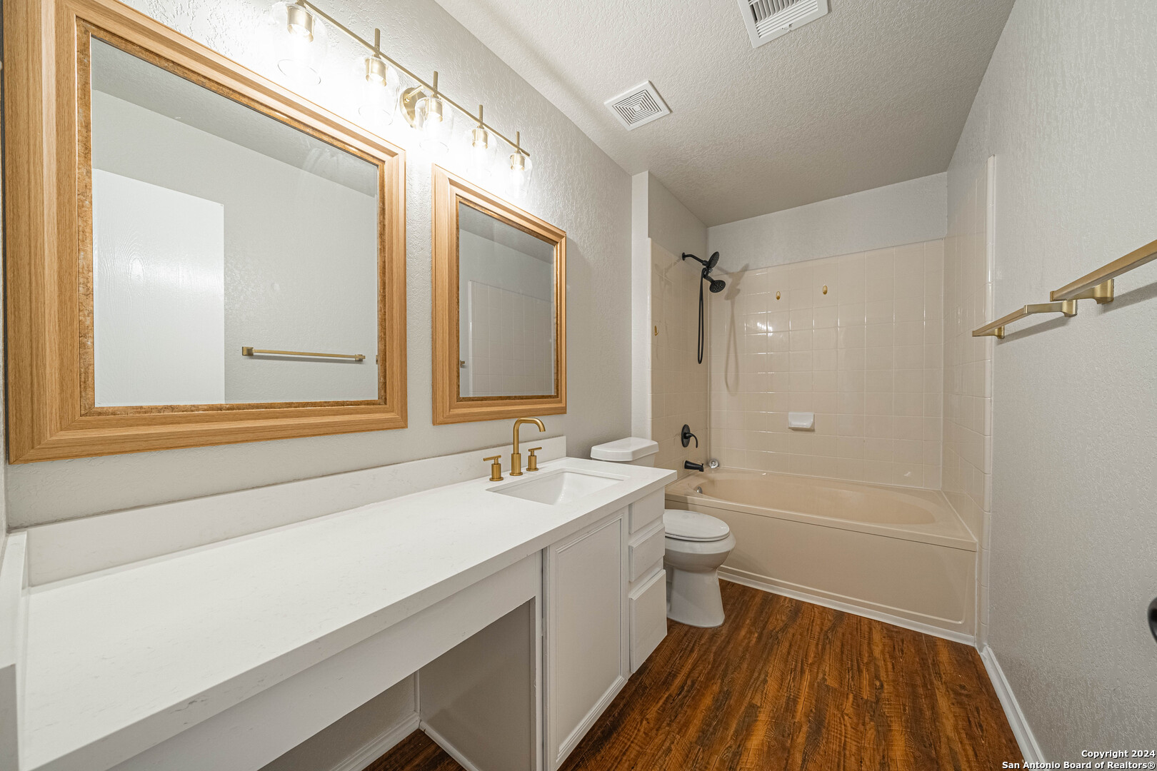 4611 ADKINS TRL
