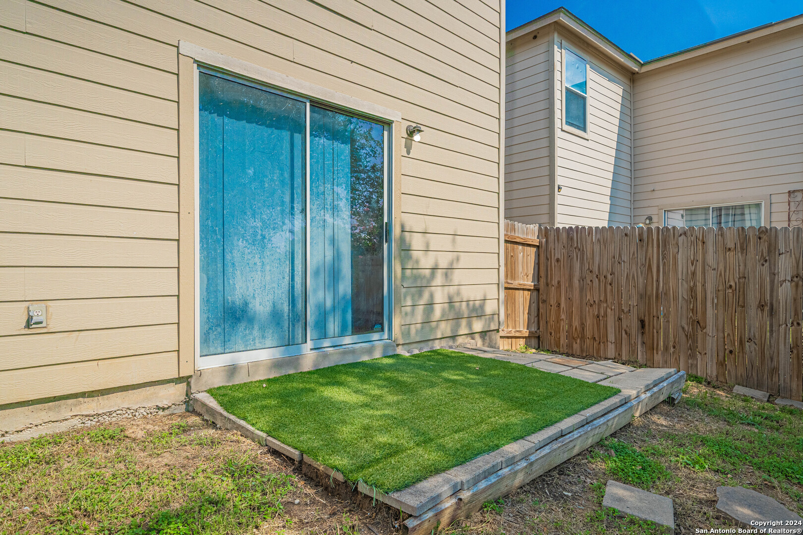 4611 ADKINS TRL