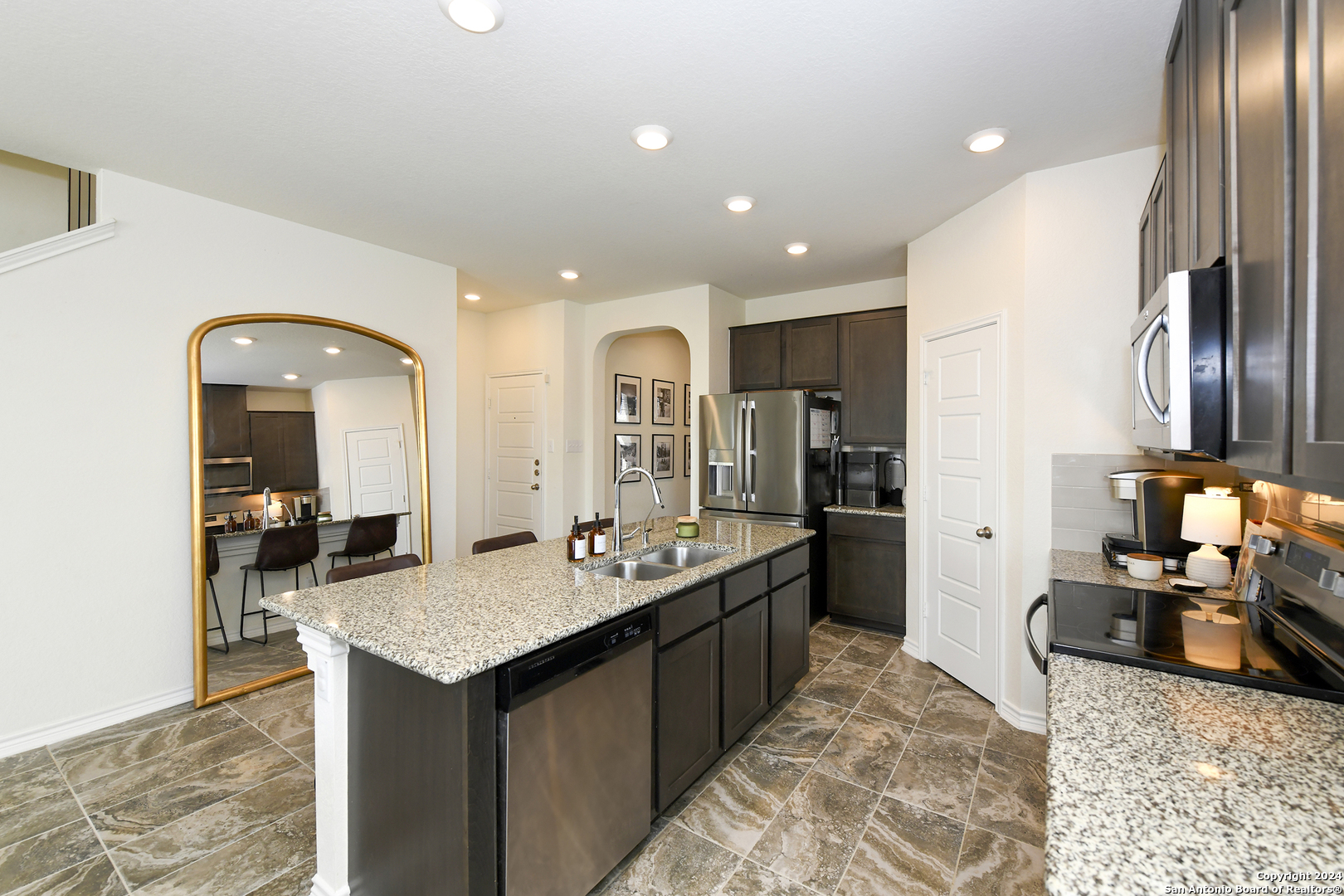 742 ANTHEM LN