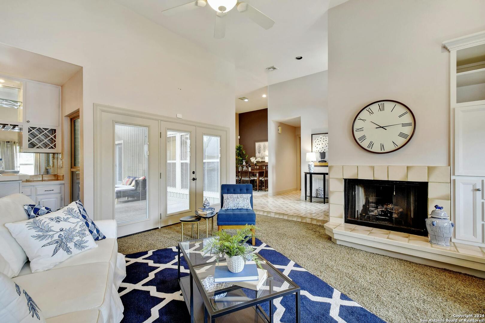 2414 LEDGE HOLLOW