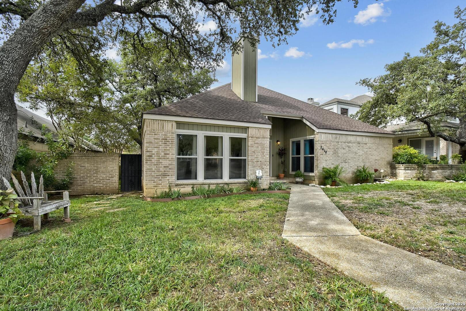 2414 LEDGE HOLLOW