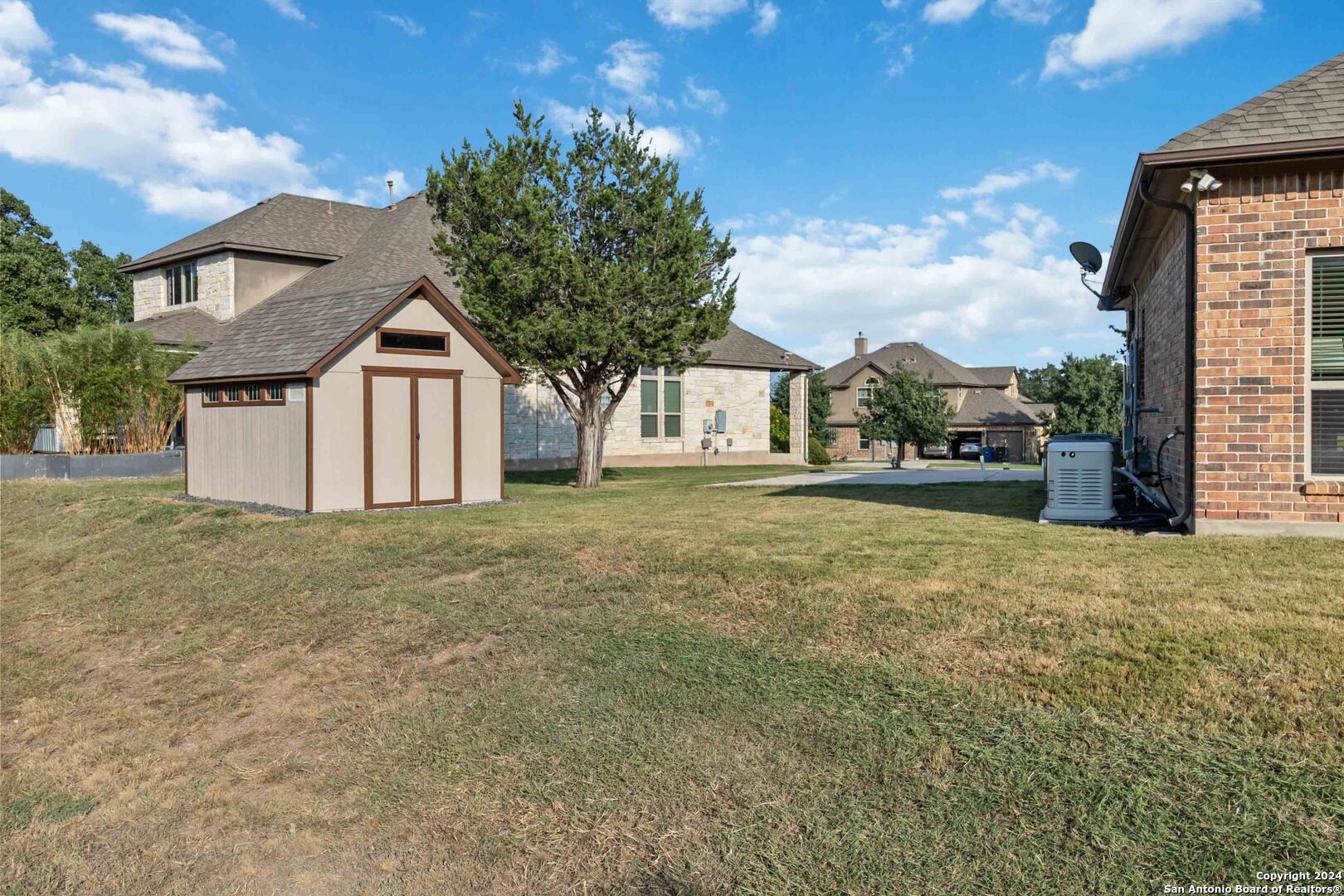 221 ALLEMANIA DR