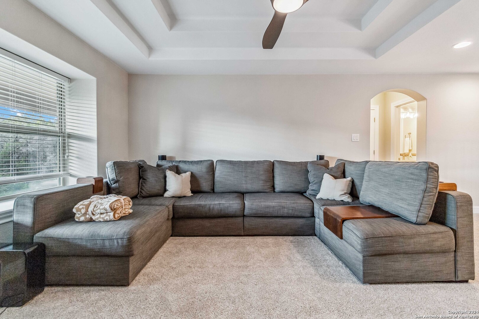 221 ALLEMANIA DR
