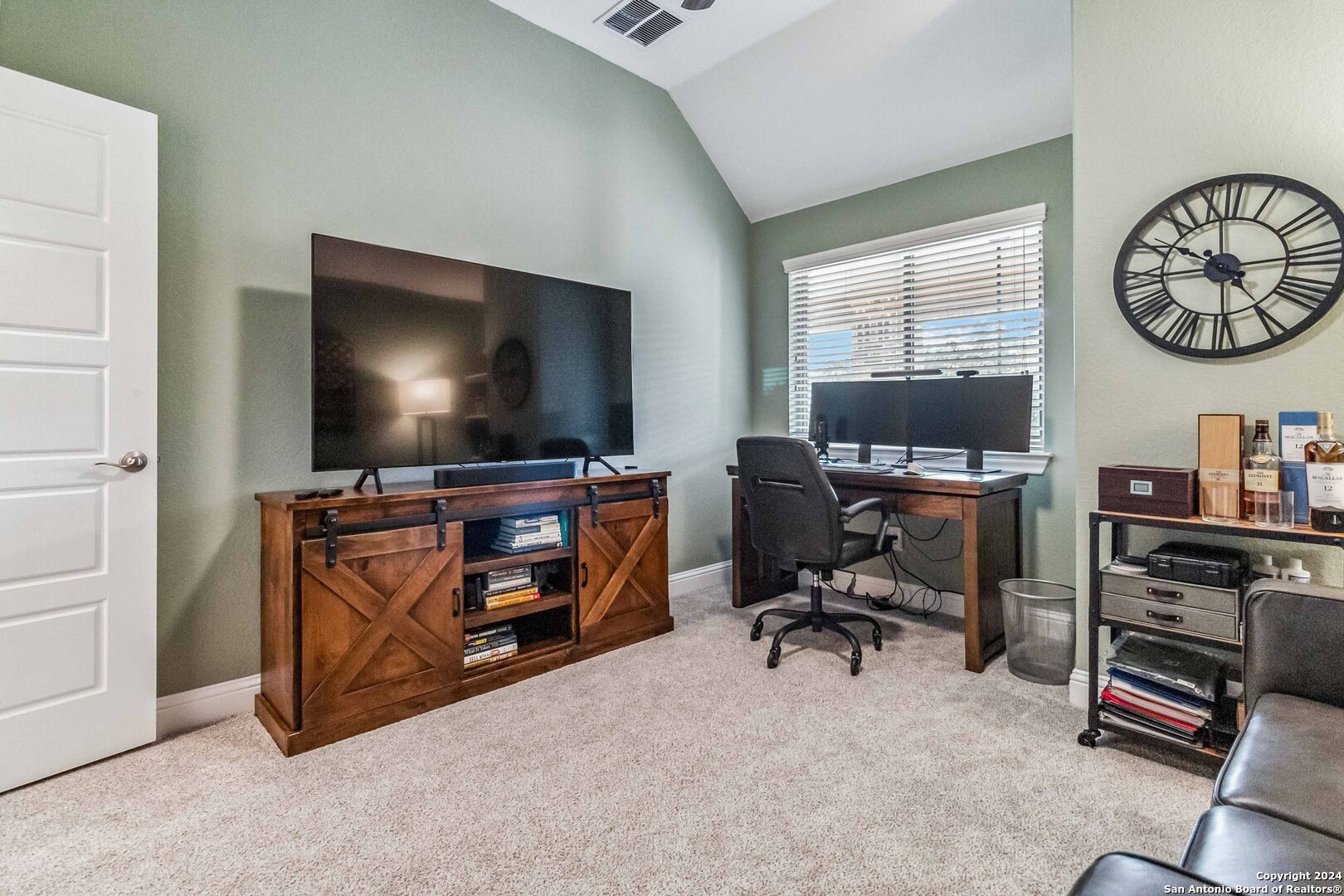 221 ALLEMANIA DR