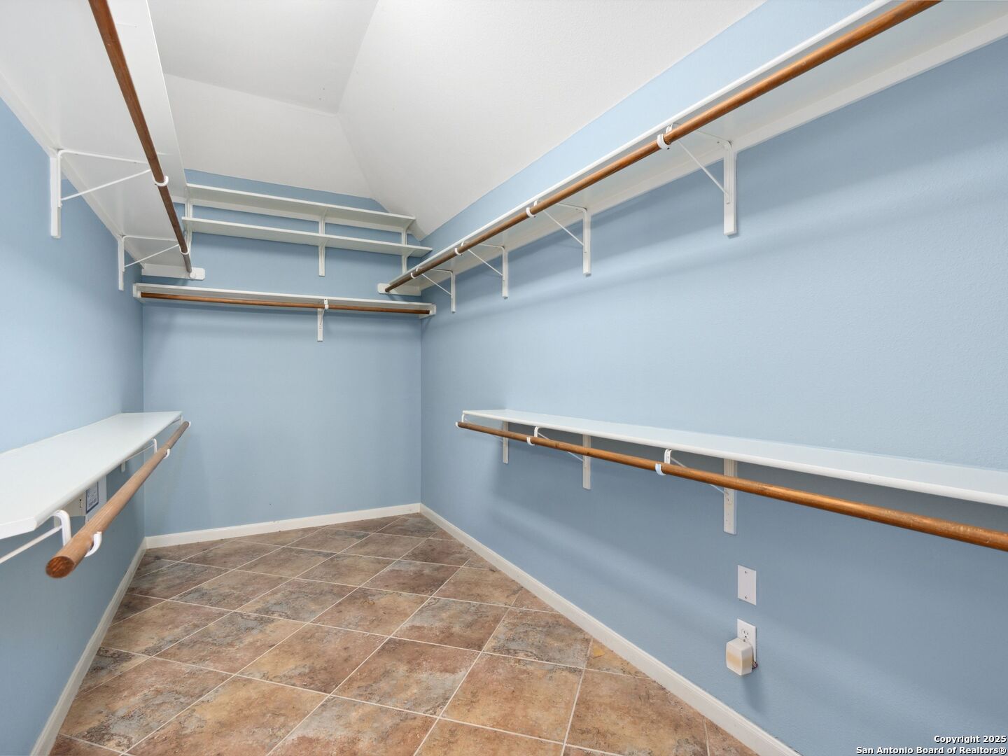 111 Antler Cir