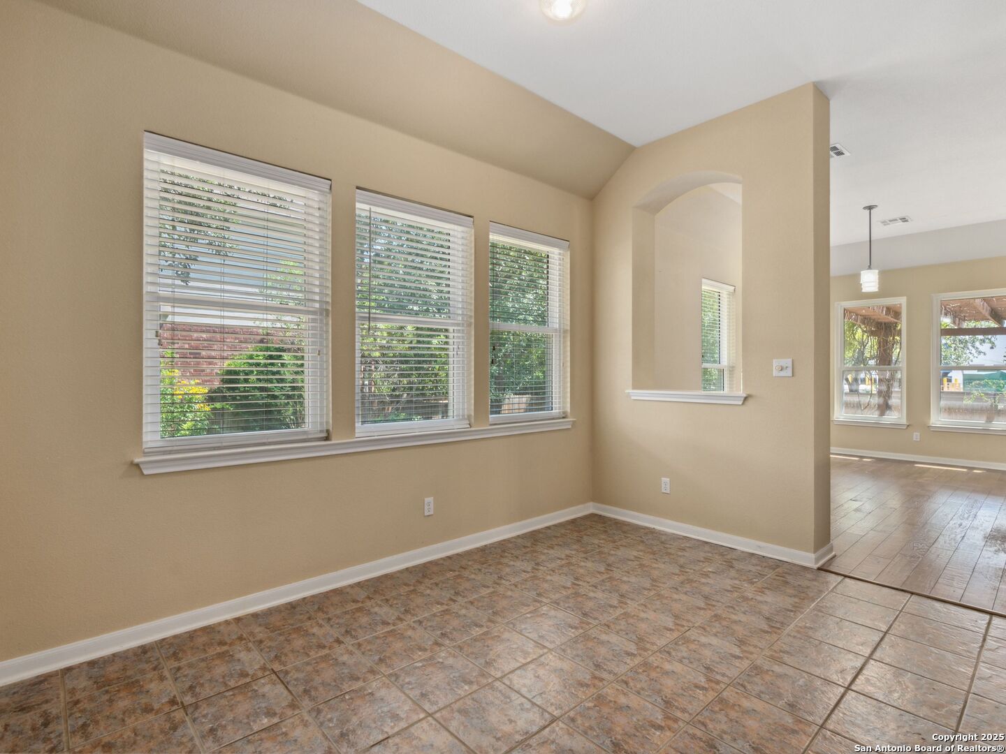 111 Antler Cir