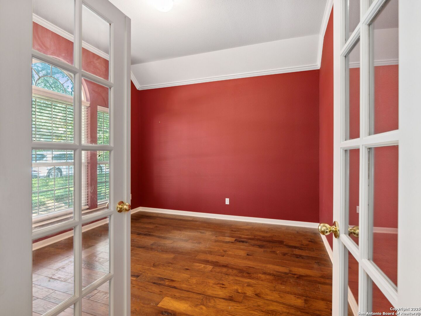 111 Antler Cir