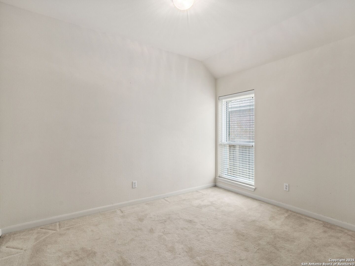 111 Antler Cir
