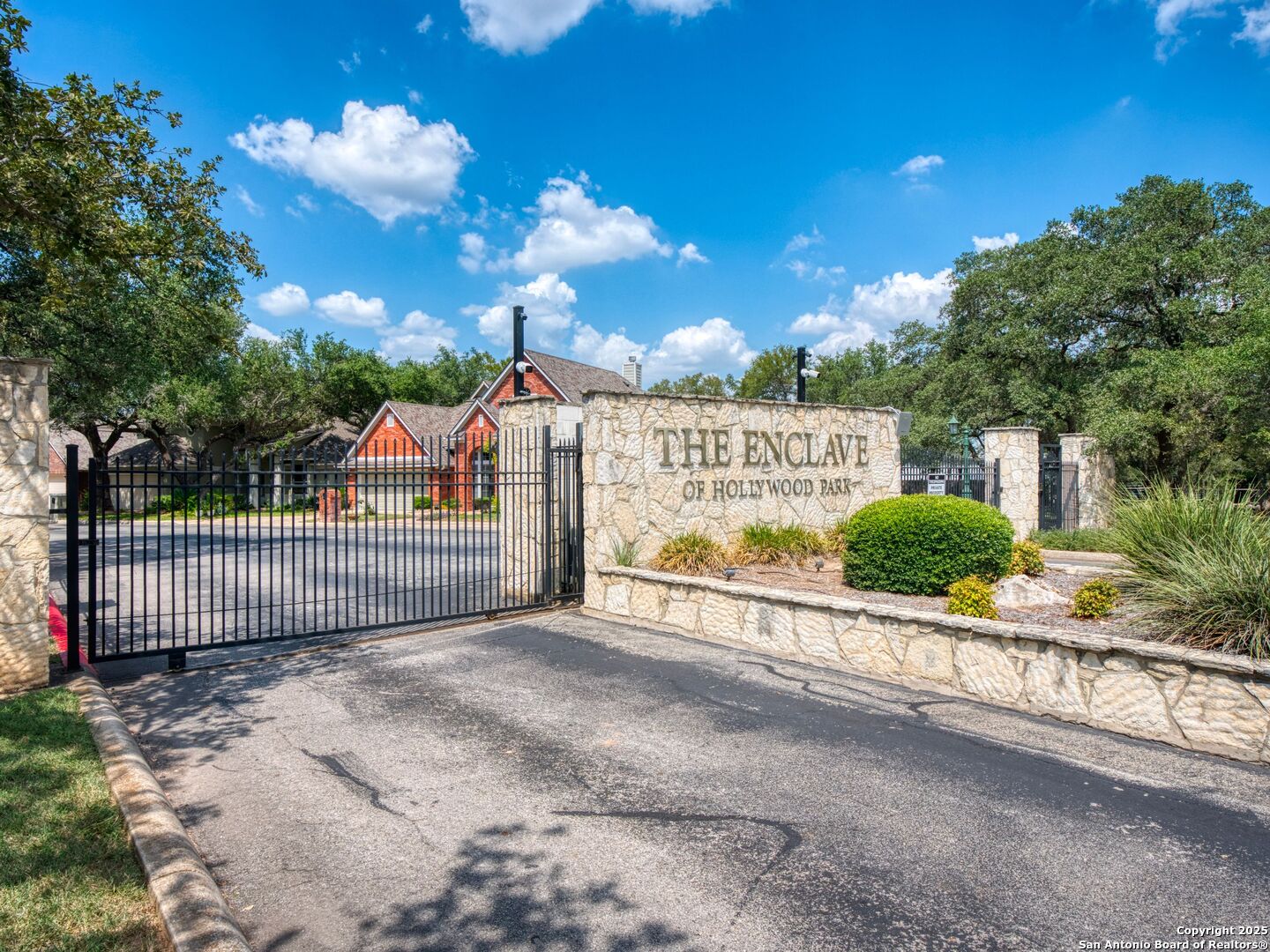 111 Antler Cir