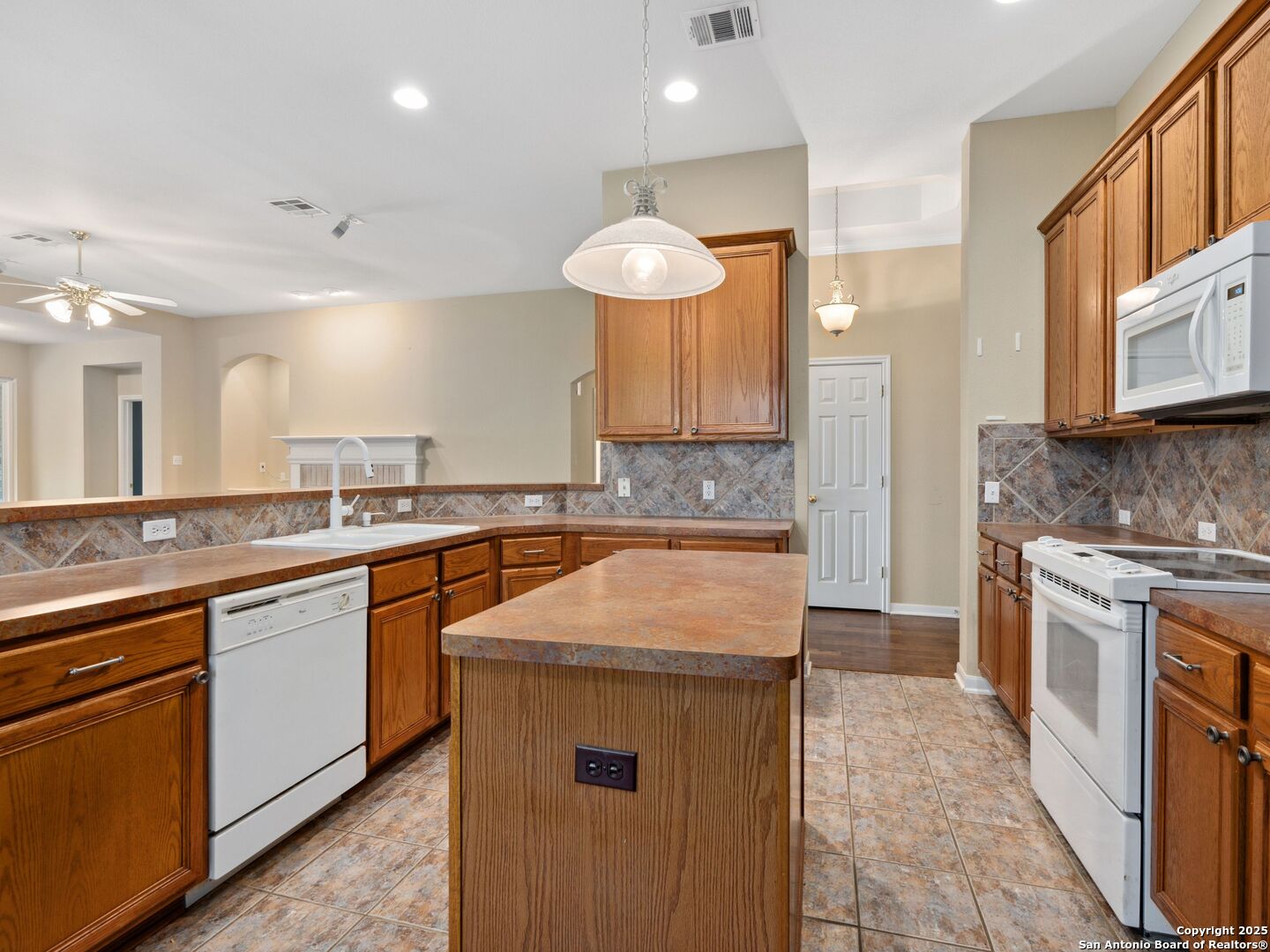 111 Antler Cir