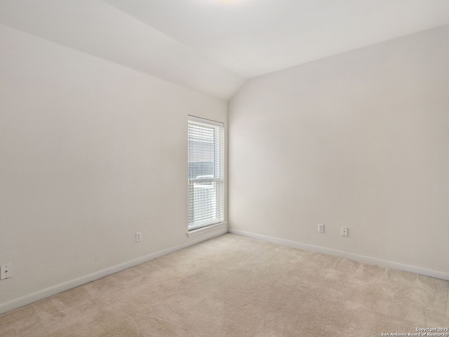 111 Antler Cir