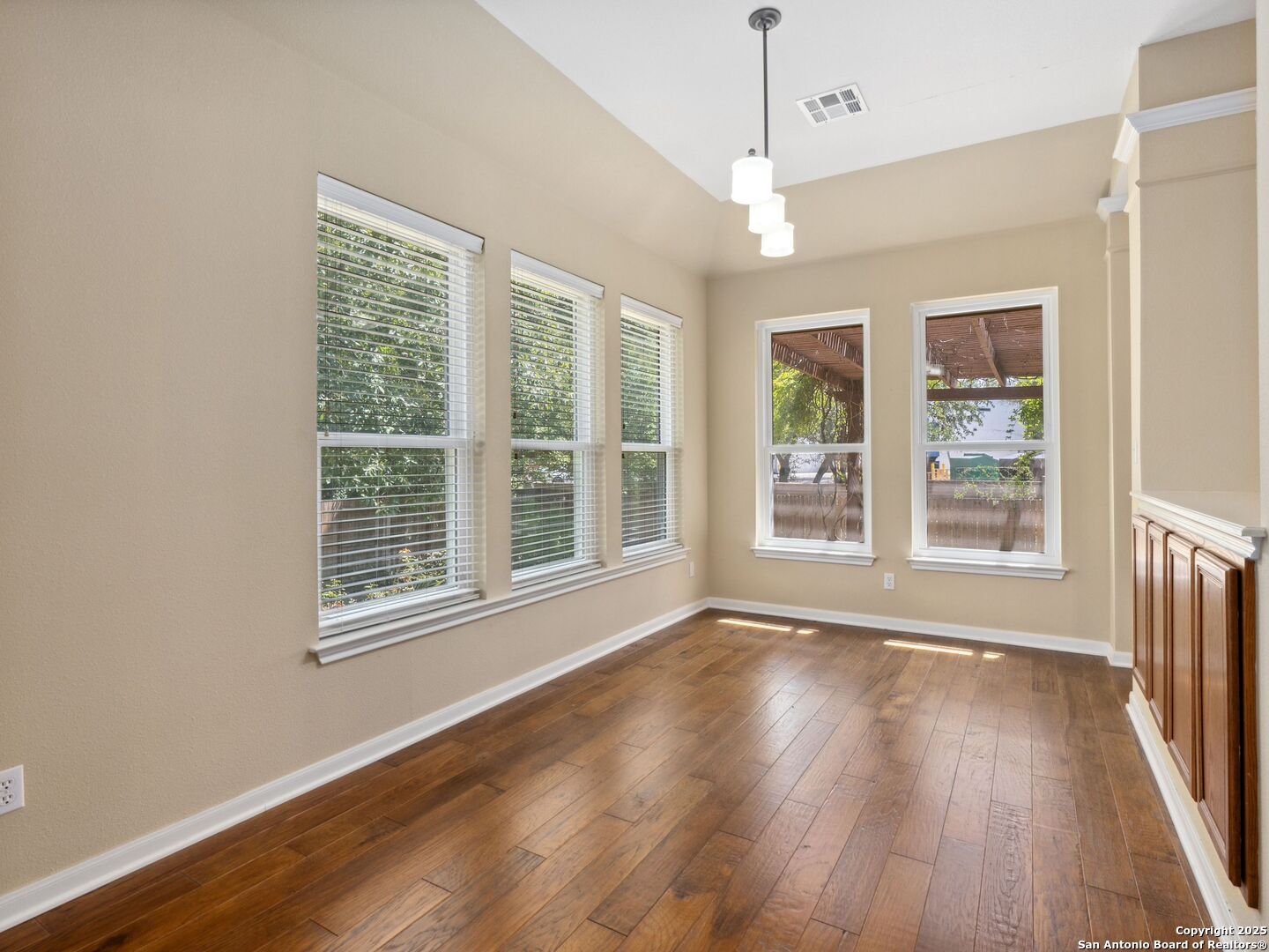 111 Antler Cir