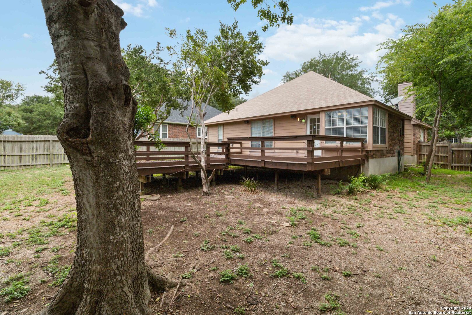 1104 DRAYTON