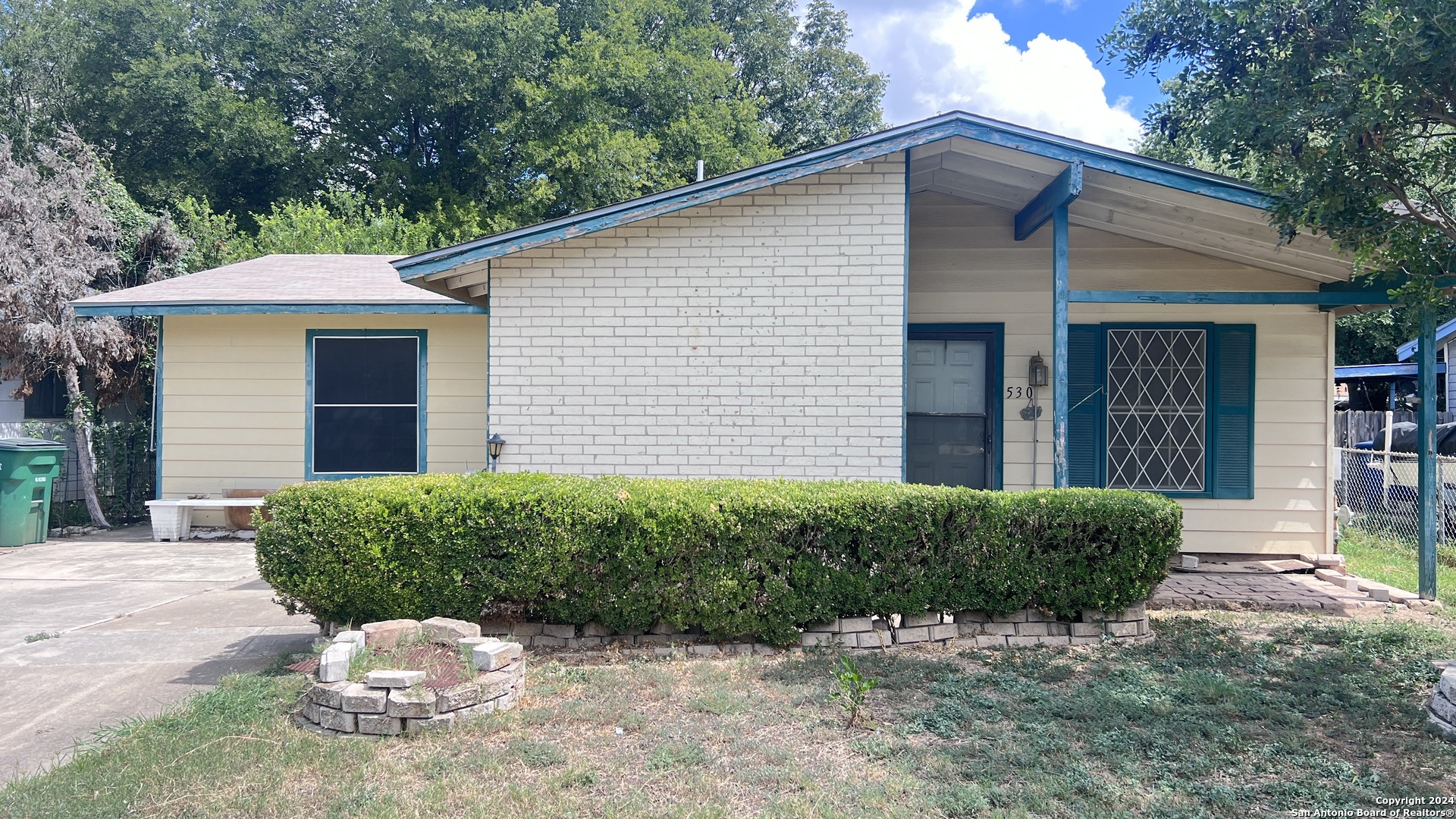 530 PARK FIELD DR