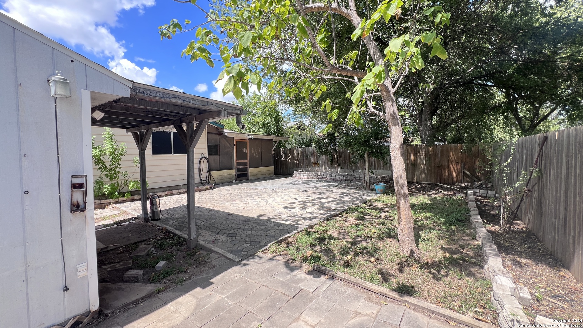 530 PARK FIELD DR