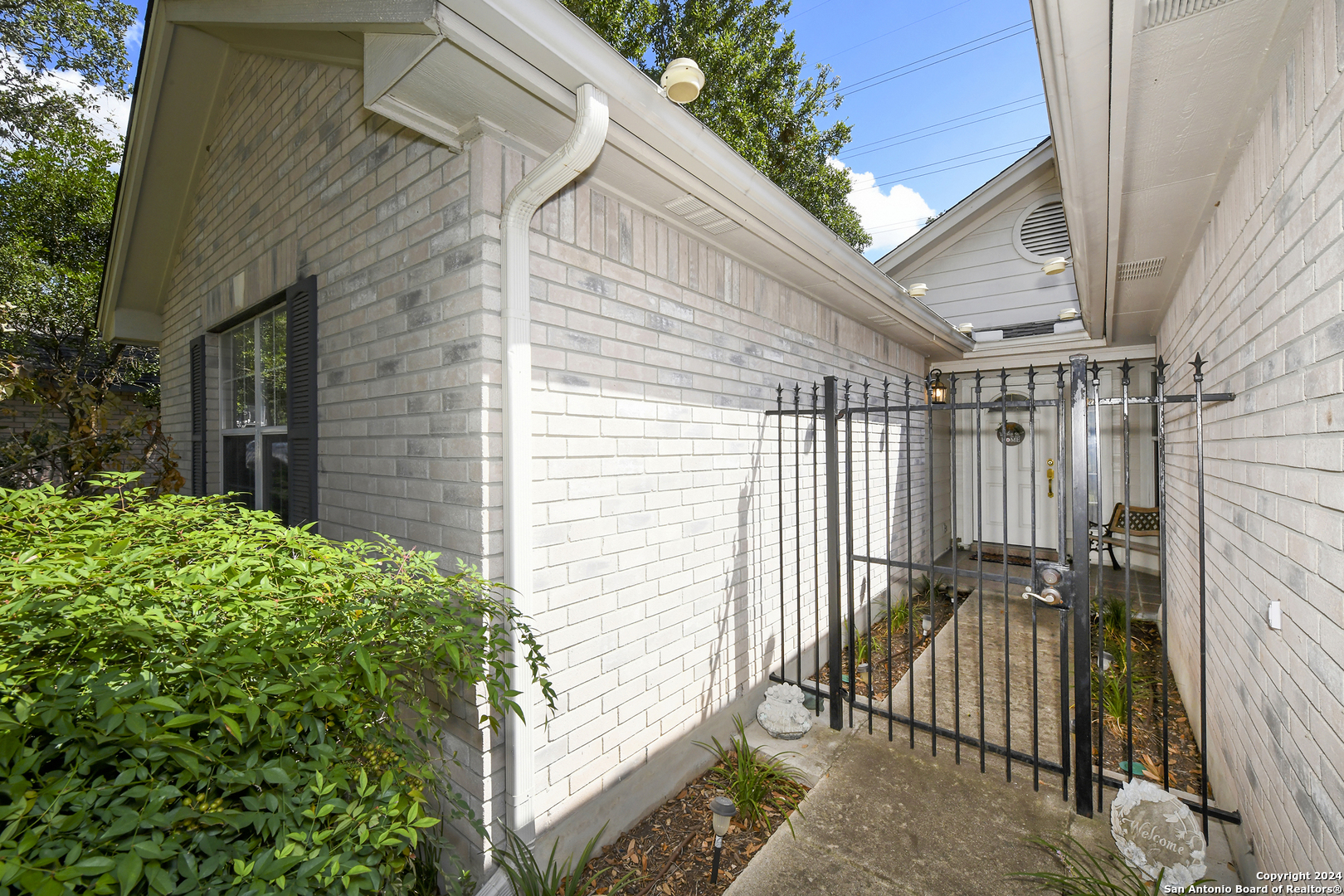 2614 MONTEBELLO