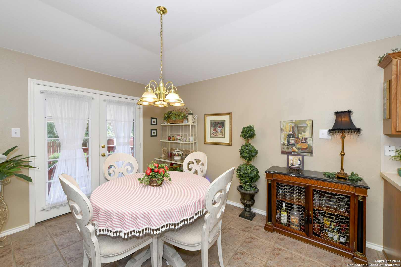 2614 MONTEBELLO
