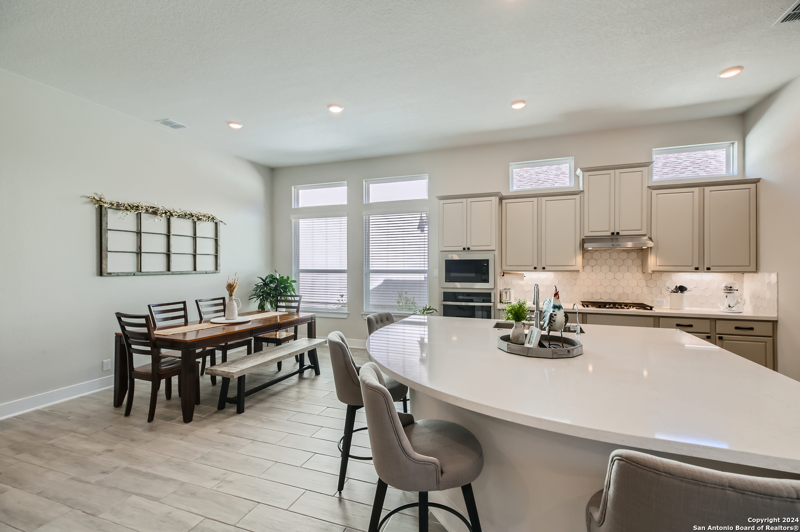 24718 RESORT PKWY