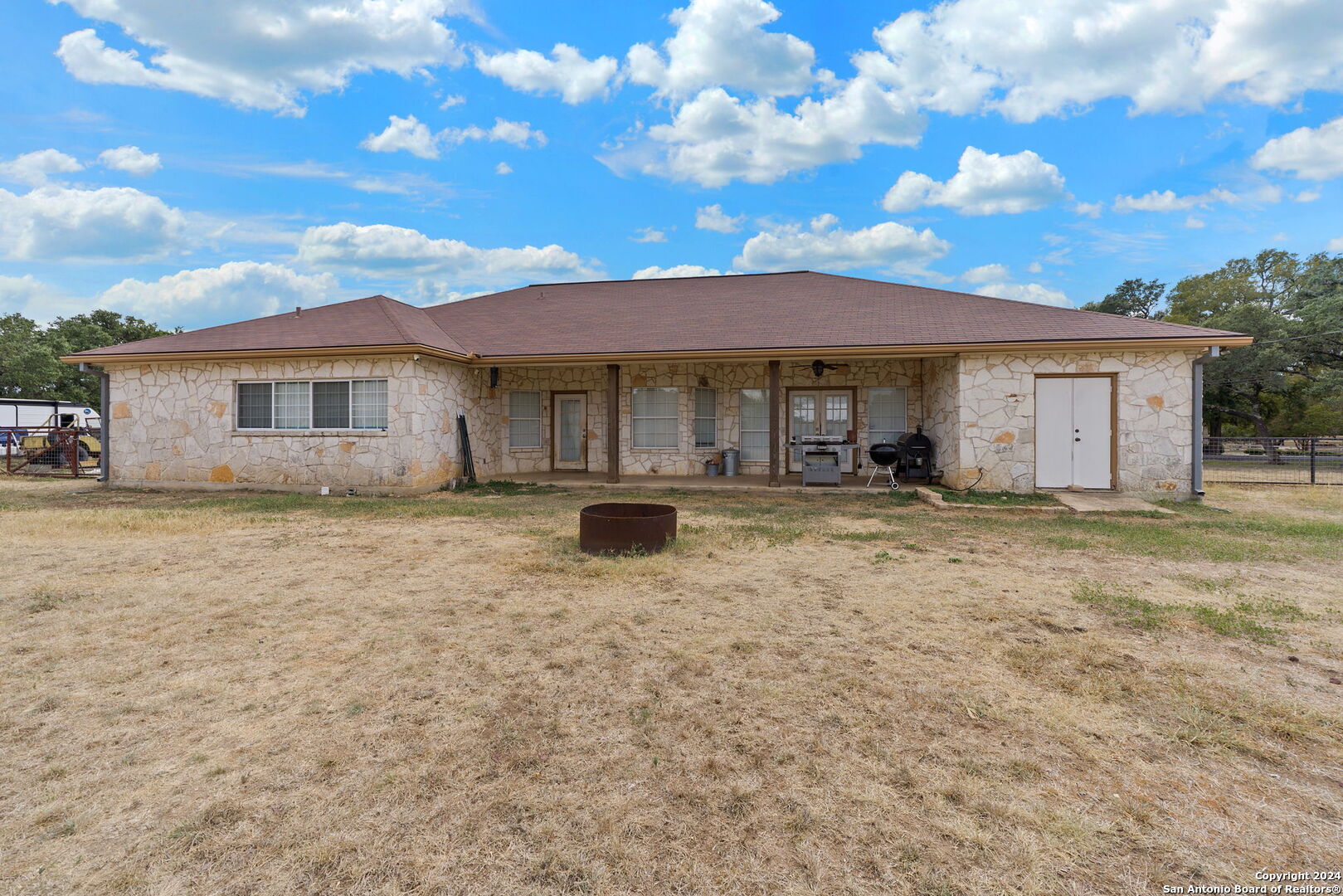 128 Stonegate South
