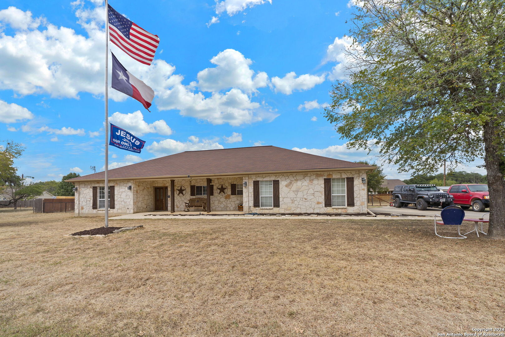 128 Stonegate South