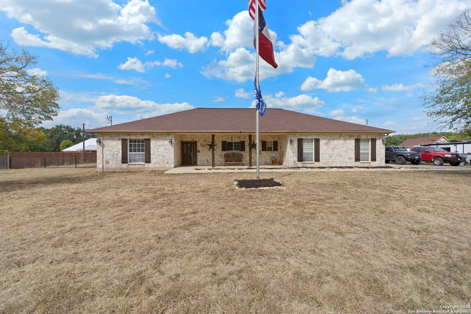 128 Stonegate South