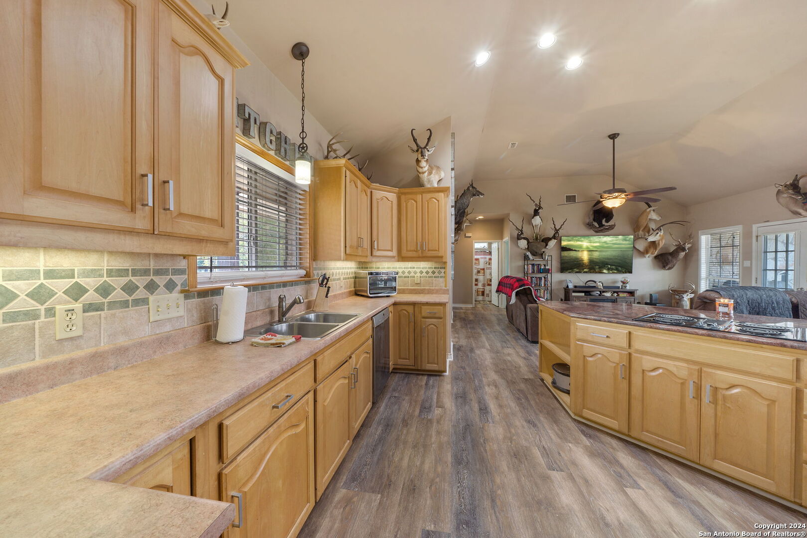 128 Stonegate South