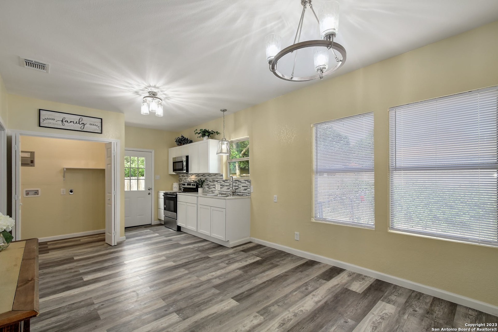 1618 SANTA MONICA ST