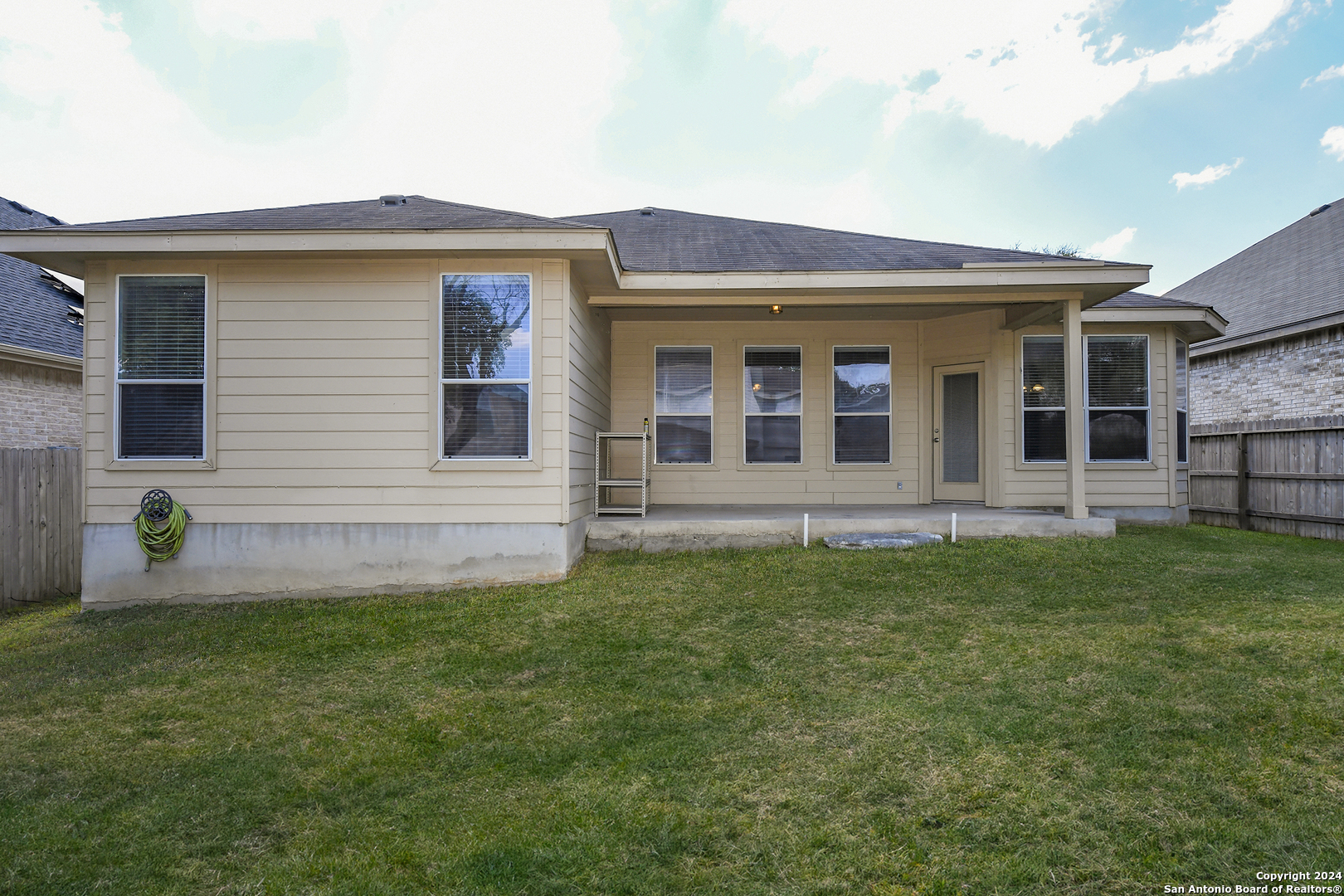 11615 Huisache Daisy