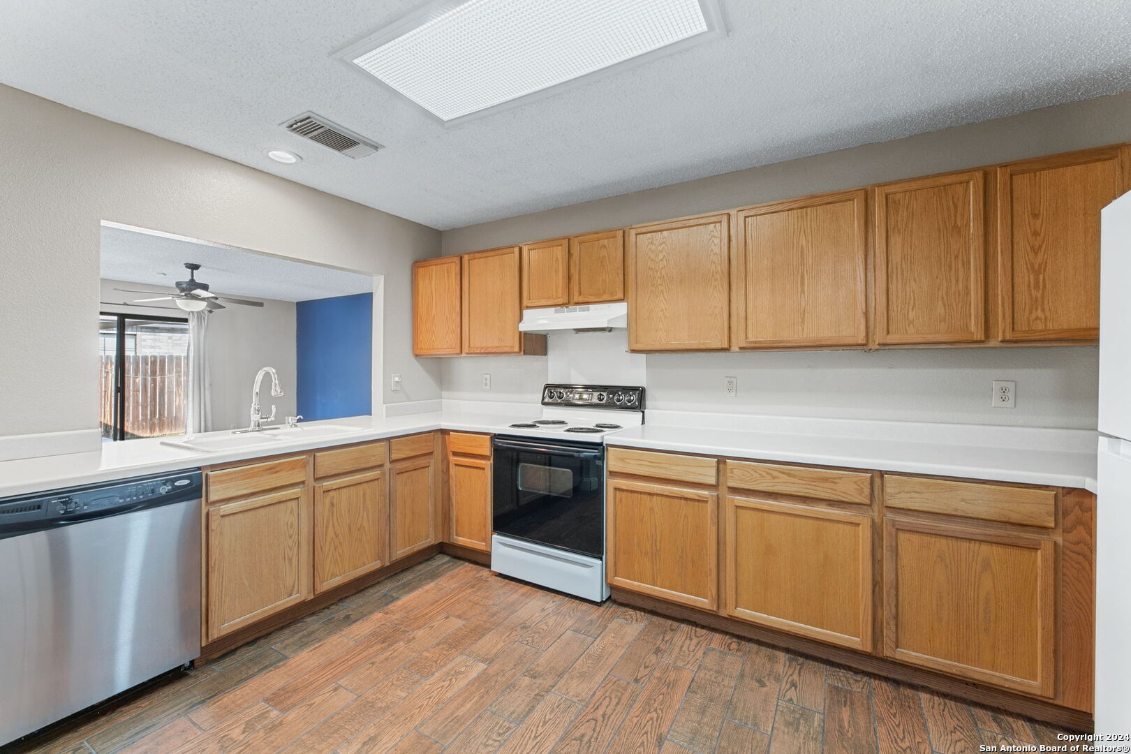 7253 ARTISAN LANE