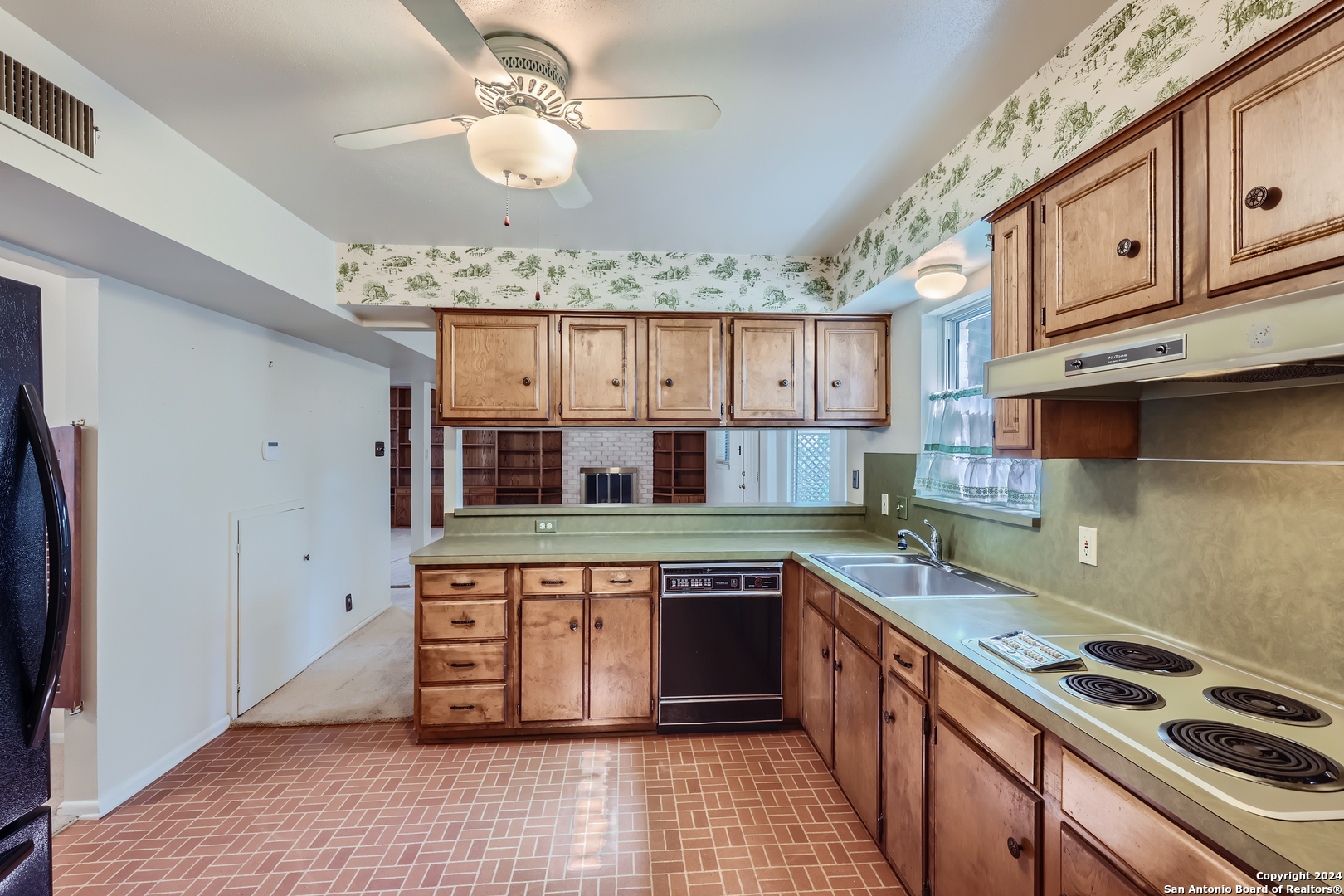 9819 Gemini Dr