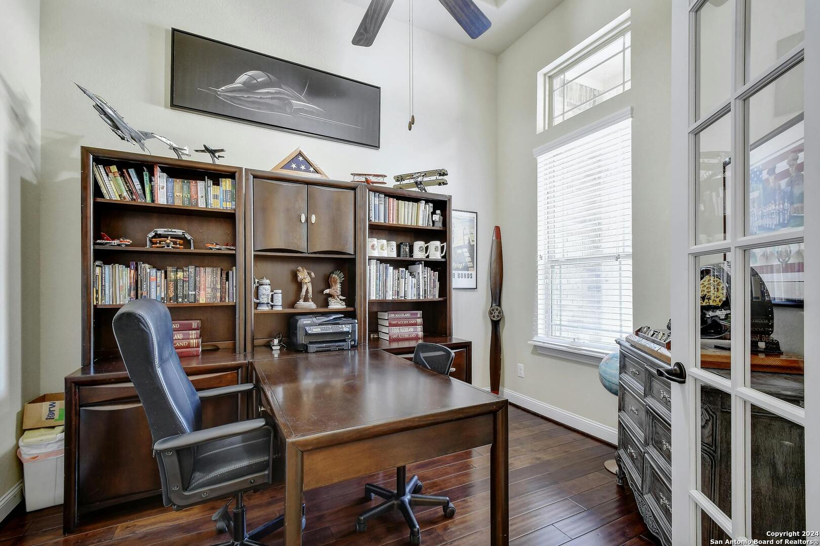 11648 CYPRESS BARN