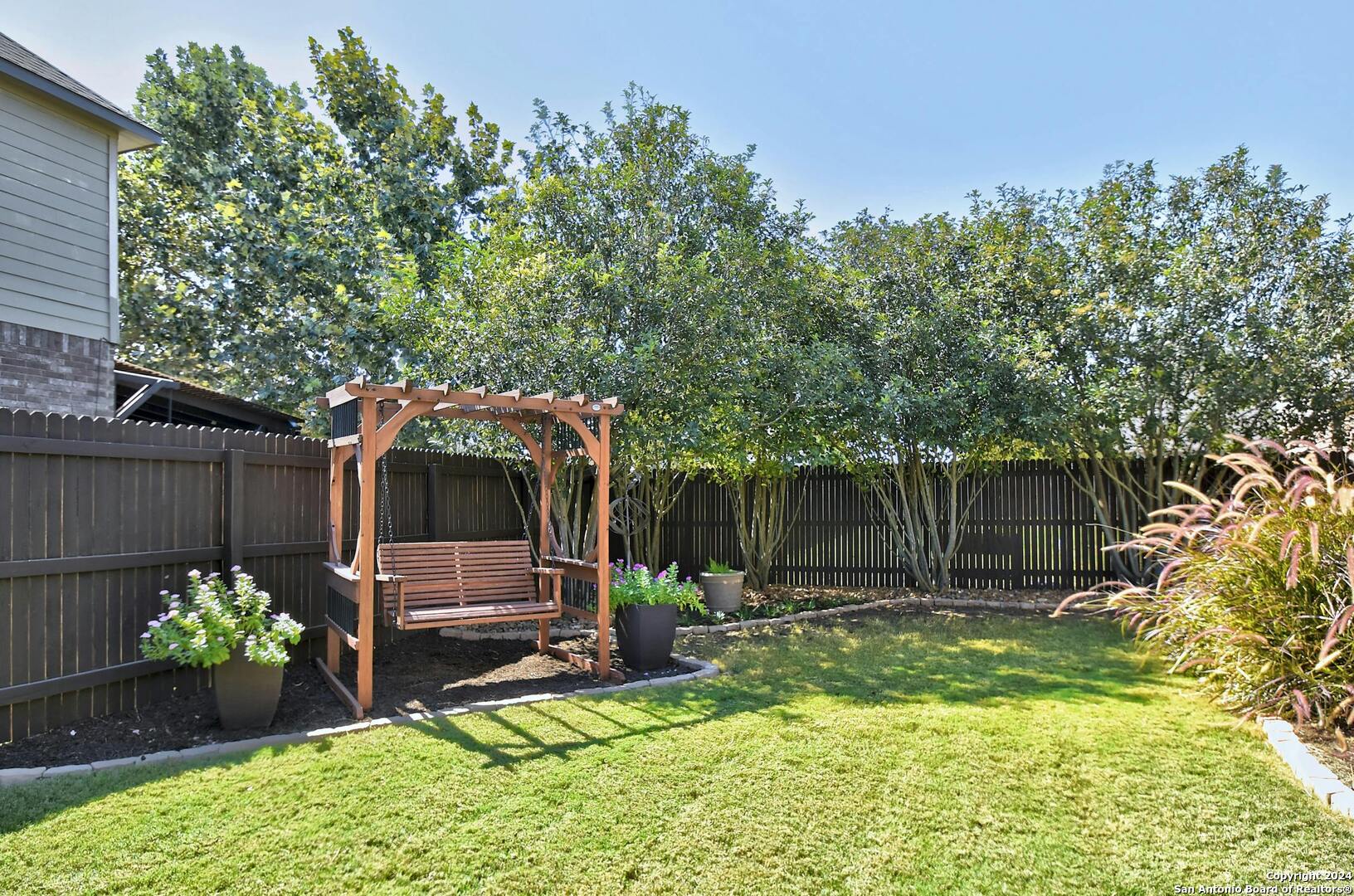 11648 CYPRESS BARN
