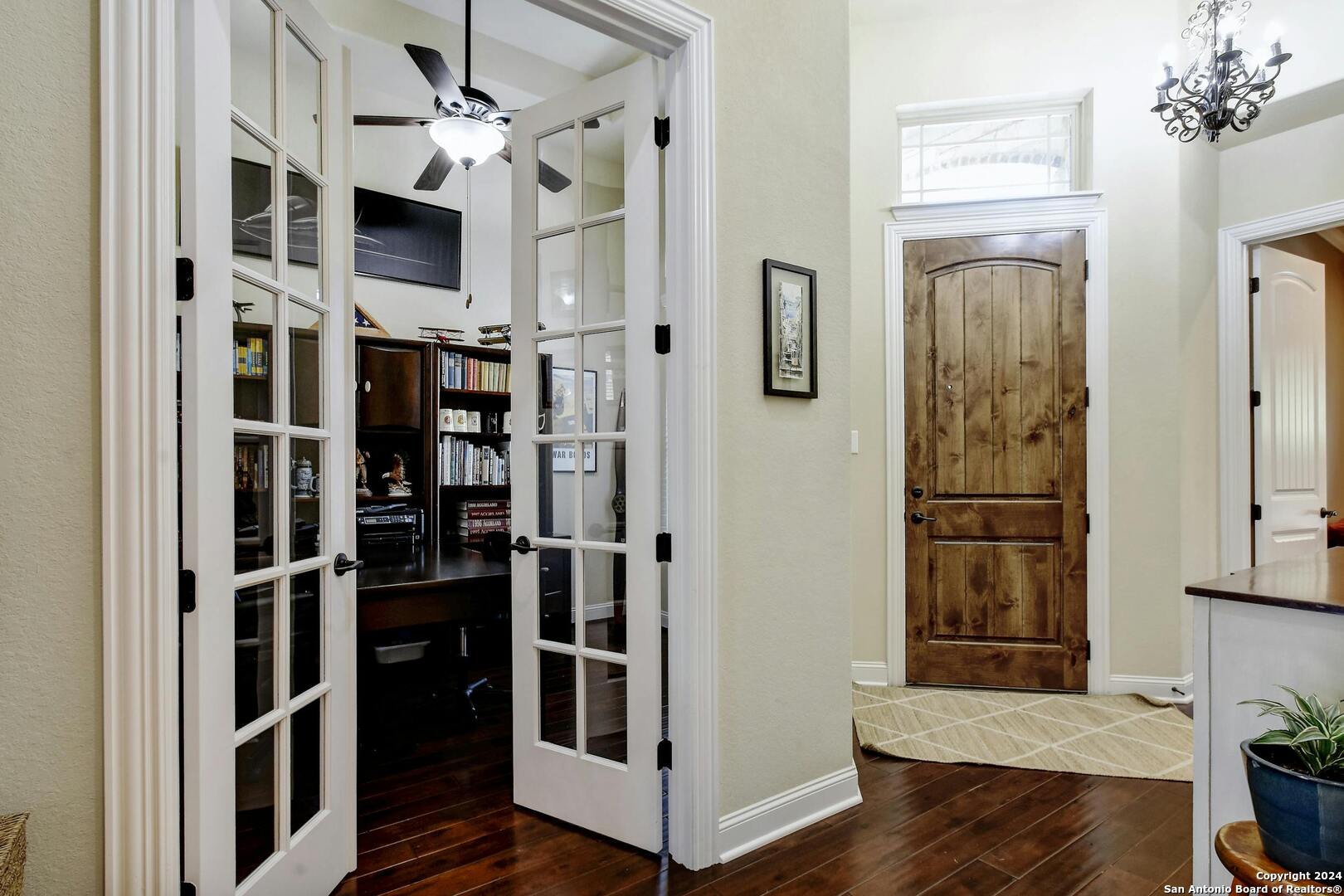 11648 CYPRESS BARN