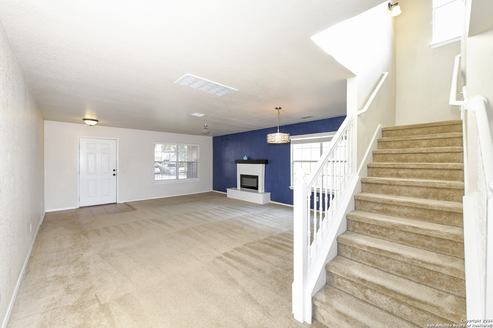 6736 SPEARWOOD