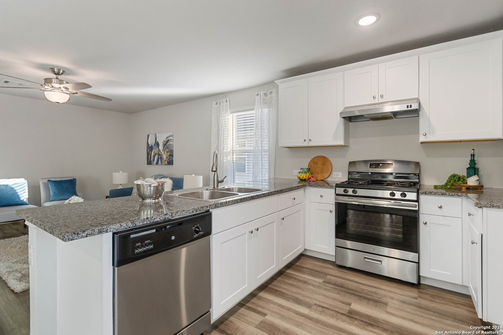 5618 TEMPEST CT