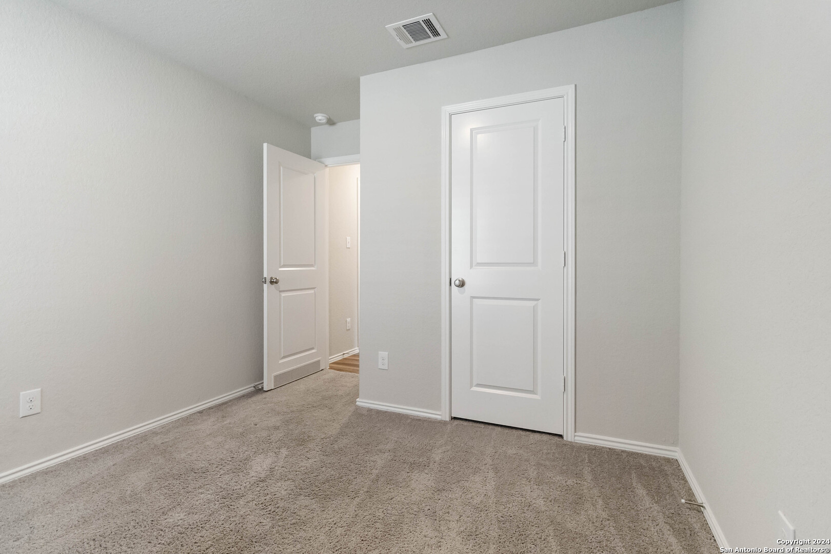 5618 TEMPEST CT