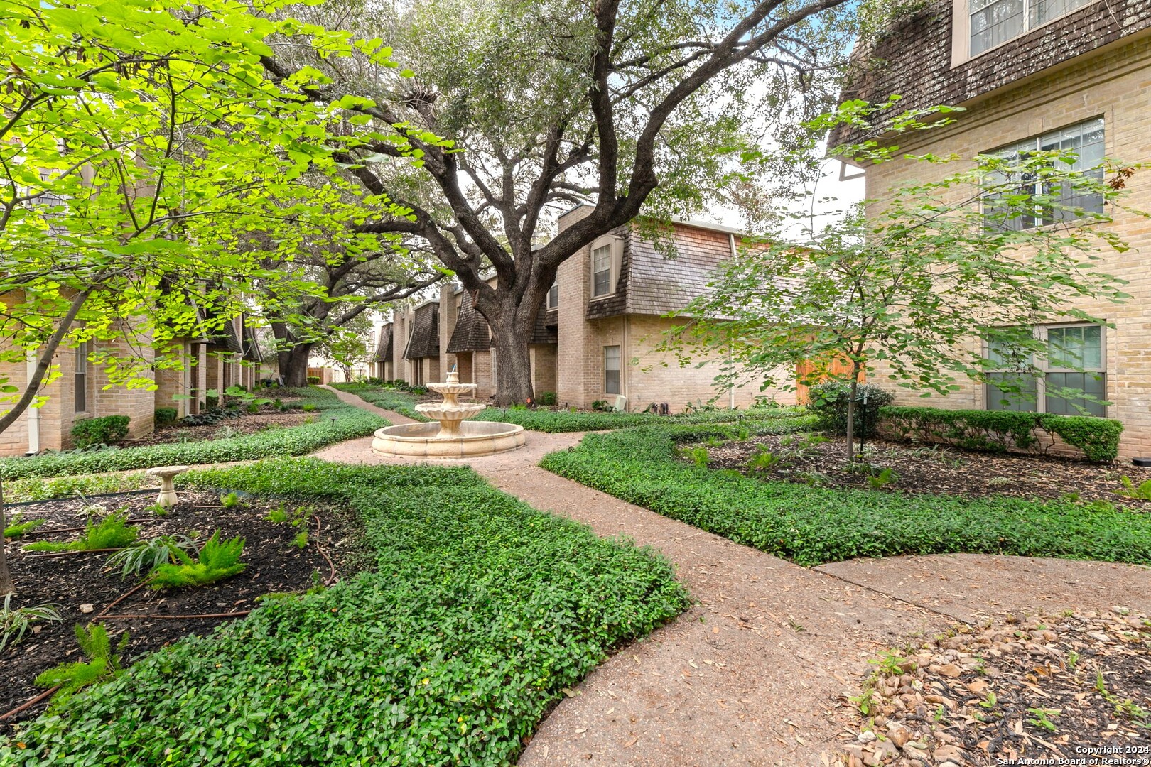 7731 BROADWAY Unit: 114C