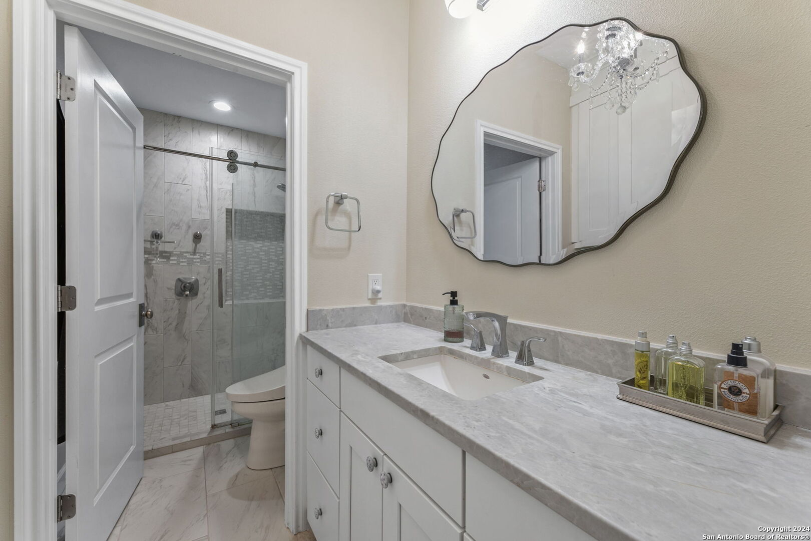 7731 BROADWAY Unit: 114C