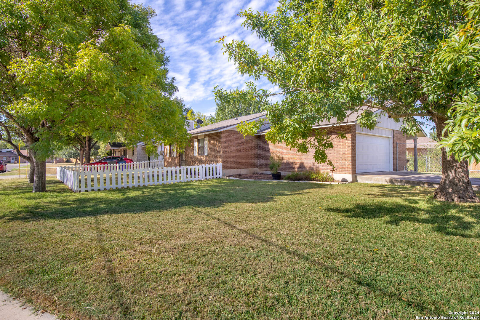 1545 Pams Path