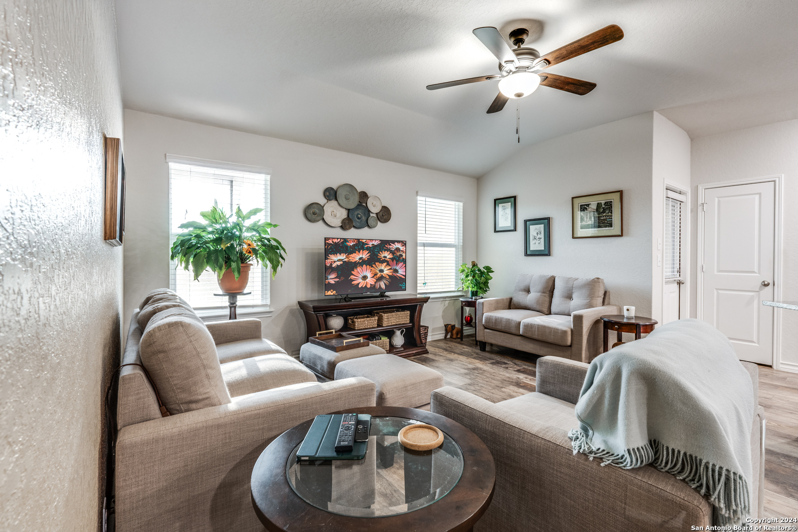 605 Great Plains