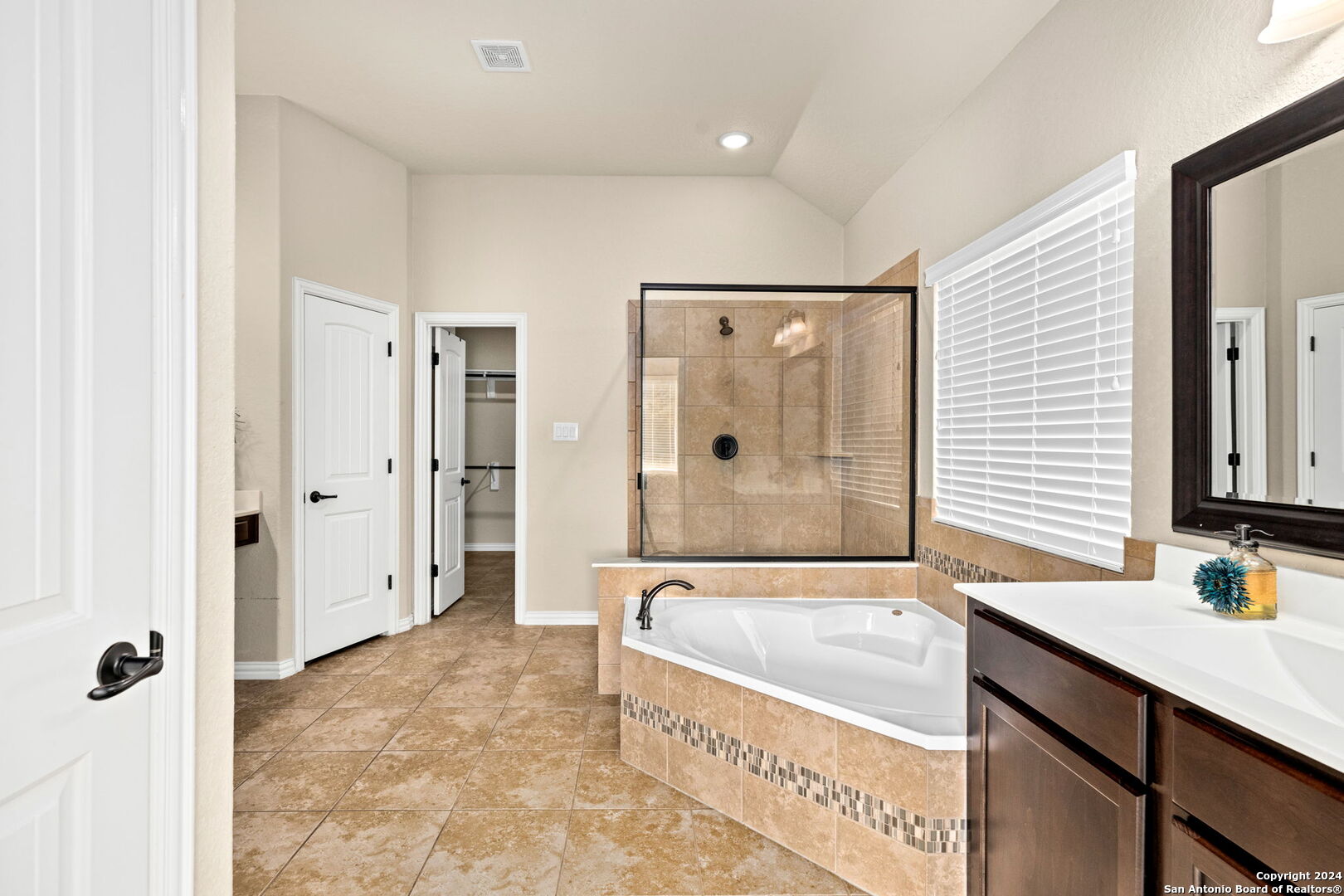 219 PARKVIEW TER