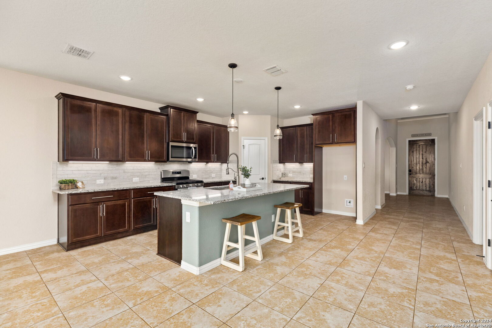 219 PARKVIEW TER