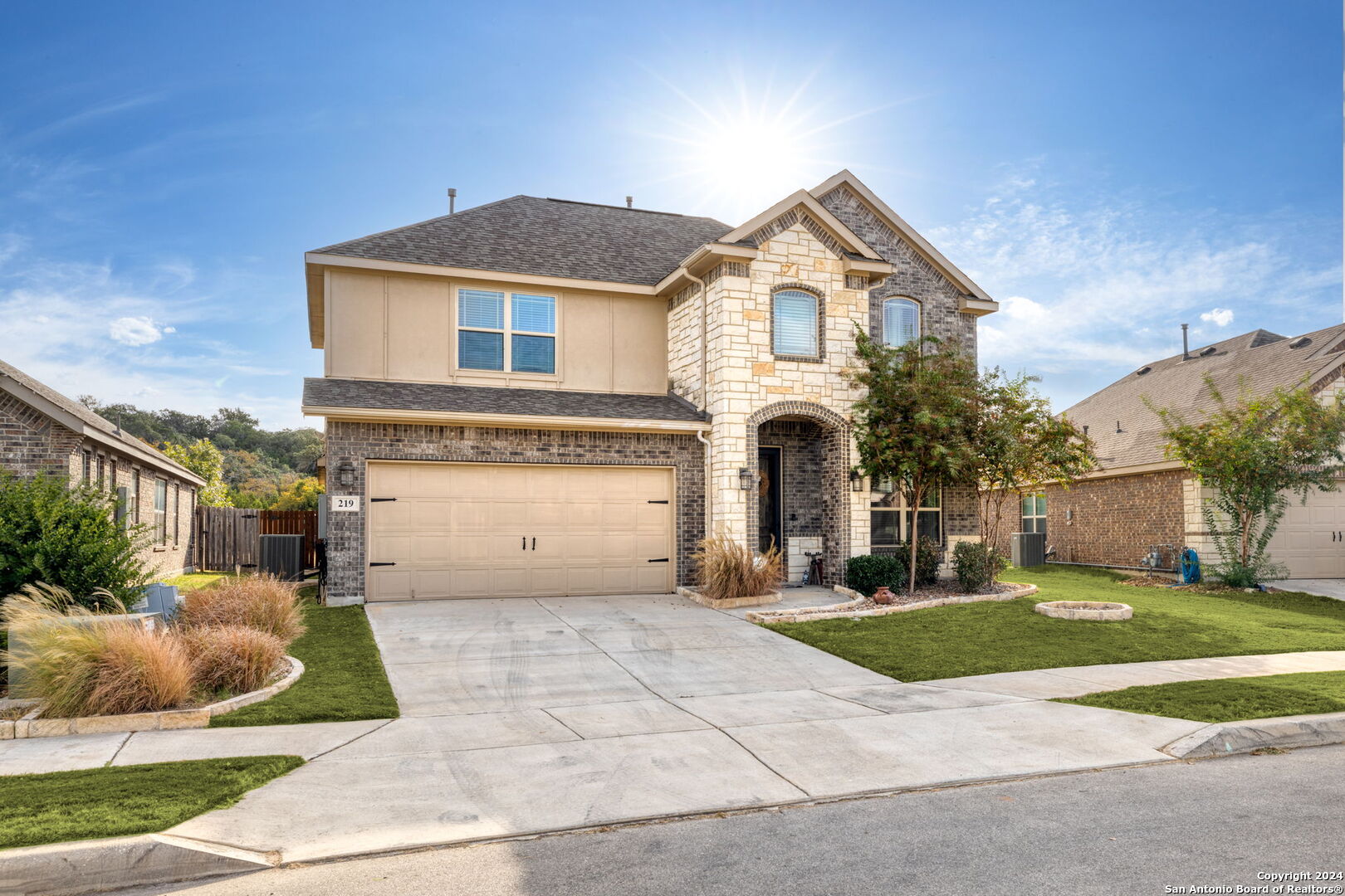 219 PARKVIEW TER