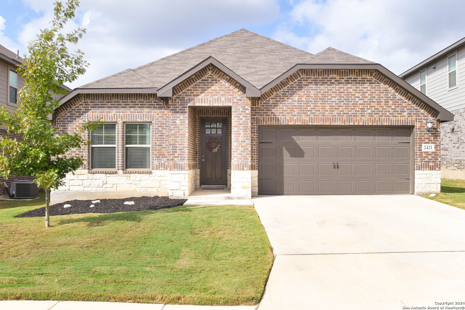 2421 PENNILYNN WAY