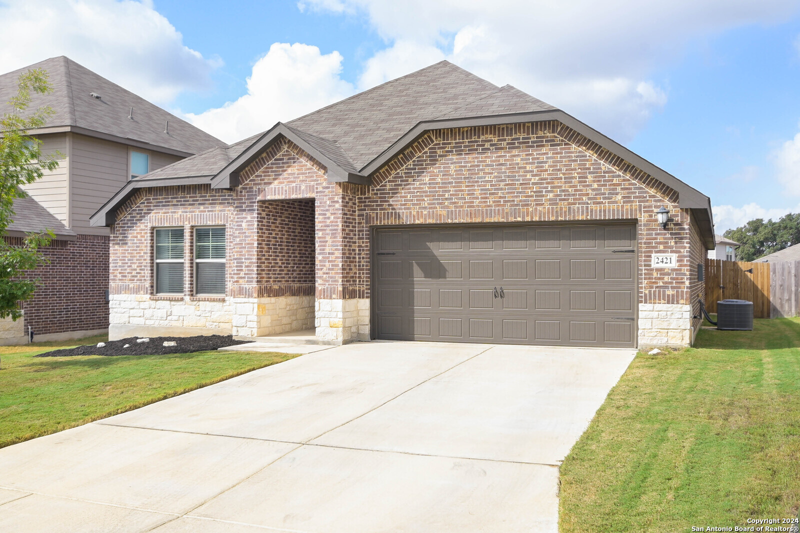 2421 PENNILYNN WAY