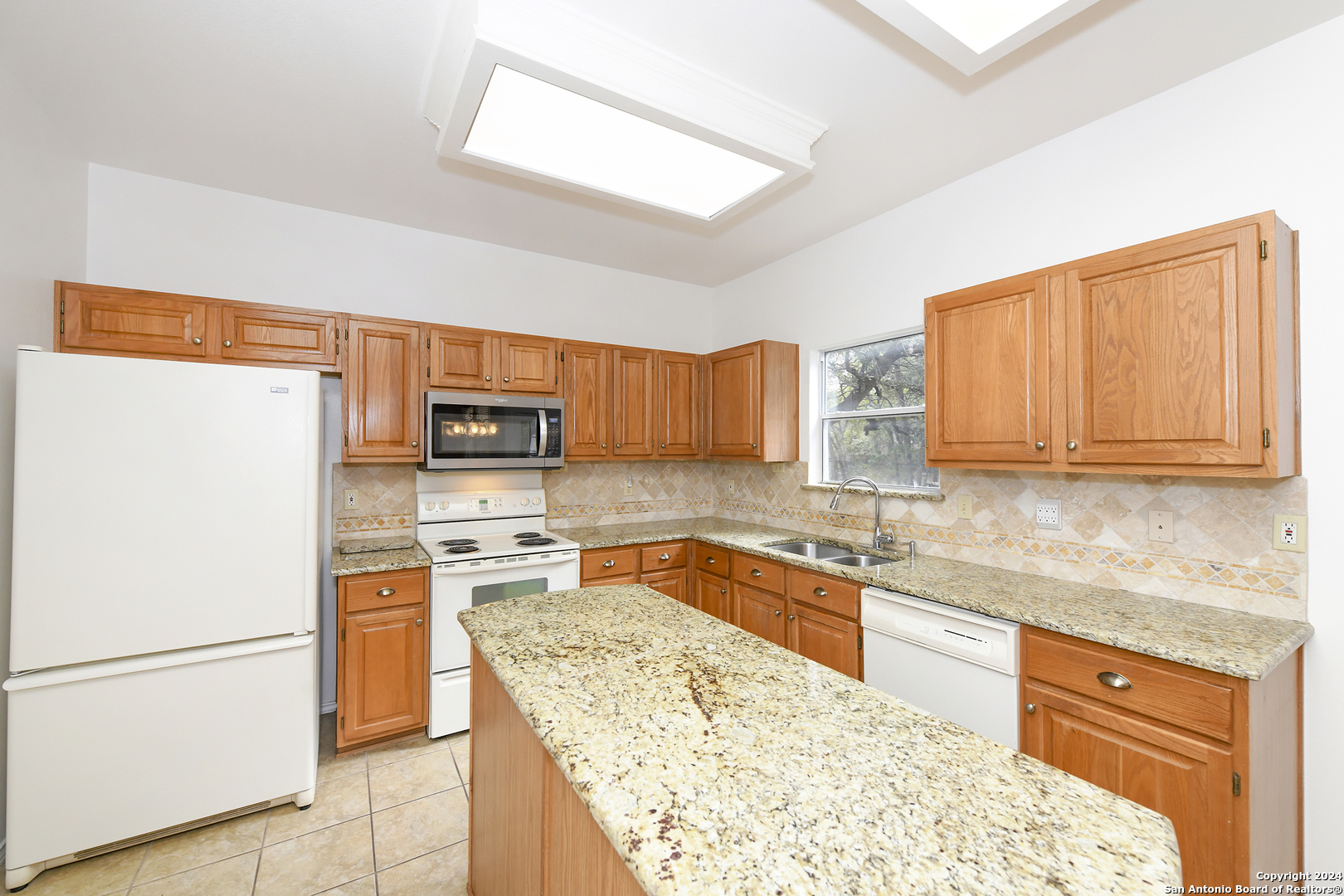 3421 ABBEVILLE DR